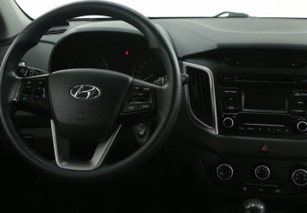 Подержанный автомобиль Hyundai Creta 2016 года (14 фото)