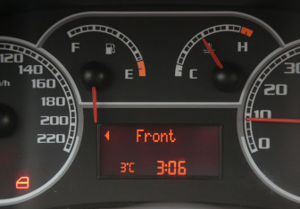 Подержанный автомобиль Fiat Albea 2008 года (17 фото)