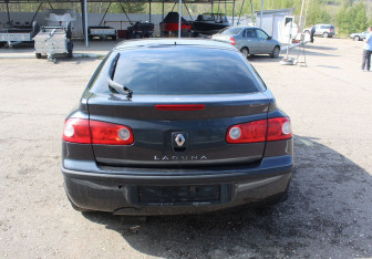 Подержанный автомобиль Renault Laguna Liftback 2007 года (6 фото)