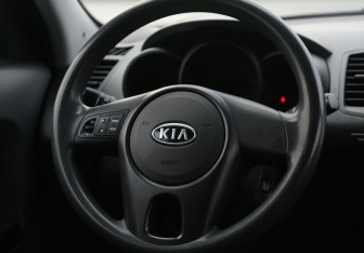 Подержанный автомобиль Kia Soul 2011 года (15 фото)