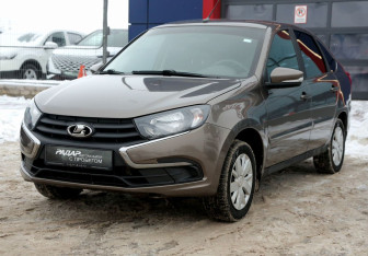 Подержанный автомобиль LADA (ВАЗ) Granta Liftback 2020 года (3 фото)