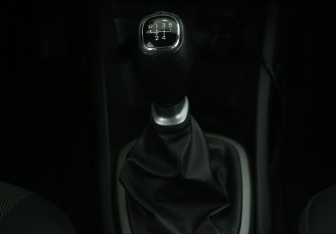 Подержанный автомобиль Kia Rio Sedan 2012 года (13 фото)