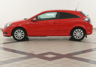 Подержанный автомобиль Opel Astra Hatchback 2008 года (7 фото)