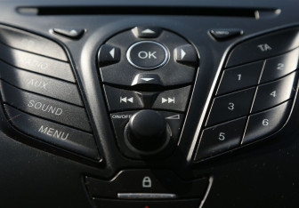 Подержанный автомобиль Ford Kuga 2016 года (15 фото)