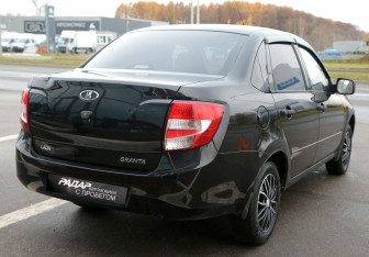 Подержанный автомобиль LADA (ВАЗ) Granta Sedan 2014 года (6 фото)