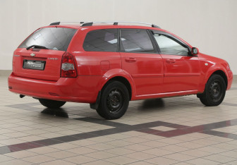 Подержанный автомобиль Chevrolet Lacetti Wagon 2007 года (4 фото)