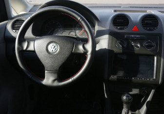 Подержанный автомобиль Volkswagen Caddy Compactvan 2007 года (14 фото)