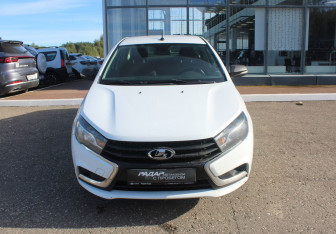 Подержанный автомобиль LADA (ВАЗ) Vesta Sedan 2020 года (2 фото)