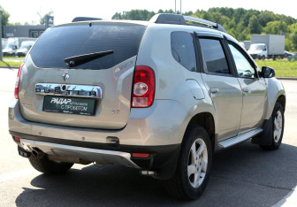 Подержанный автомобиль Renault Duster 2013 года (6 фото)