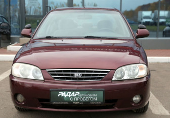 Подержанный автомобиль Kia Spectra Sedan 2008 года (2 фото)