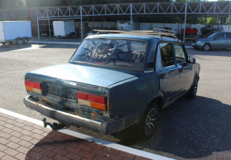 Подержанный автомобиль LADA (ВАЗ) 2107 2006 года (6 фото)