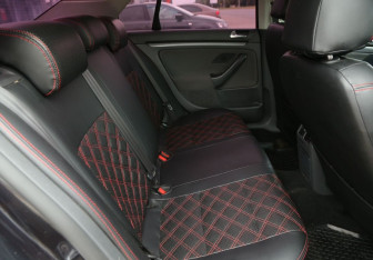 Подержанный автомобиль Volkswagen Jetta Sedan 2008 года (11 фото)