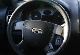 Подержанный автомобиль Geely Emgrand EC7 Sedan 2013 года (16 фото)