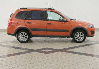 Подержанный автомобиль LADA (ВАЗ) Kalina Wagon 2015 года (5 фото)