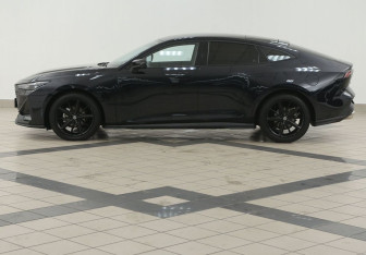 Подержанный автомобиль Changan UNI-V 2023 года (7 фото)