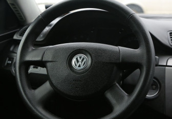Подержанный автомобиль Volkswagen Passat Sedan 2007 года (16 фото)
