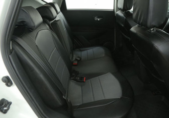 Подержанный автомобиль Nissan Qashqai 2013 года (11 фото)