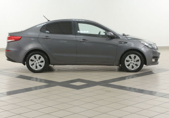 Подержанный автомобиль Kia Rio Sedan 2015 года (5 фото)