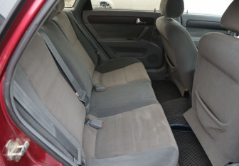 Подержанный автомобиль Daewoo Gentra Sedan 2014 года (11 фото)