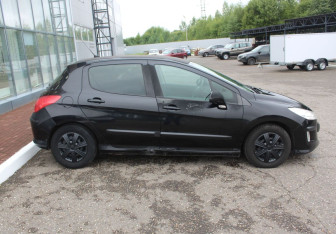 Подержанный автомобиль Peugeot 308 Wagon 2008 года (8 фото)