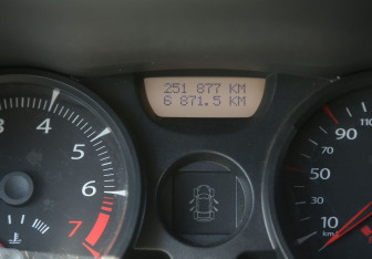 Подержанный автомобиль Renault Megane Sedan 2007 года (18 фото)
