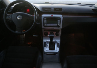 Подержанный автомобиль Volkswagen Passat Sedan 2007 года (12 фото)
