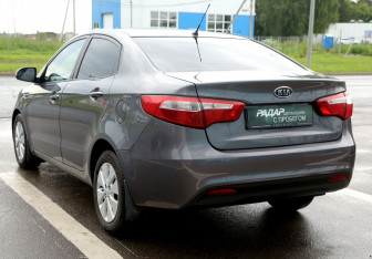 Подержанный автомобиль Kia Rio Sedan 2012 года (4 фото)
