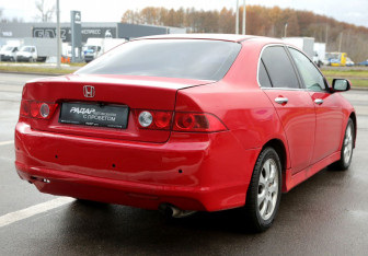 Подержанный автомобиль Honda Accord Sedan 2007 года (6 фото)