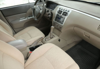 Подержанный автомобиль Vortex Estina 2010 года (9 фото)