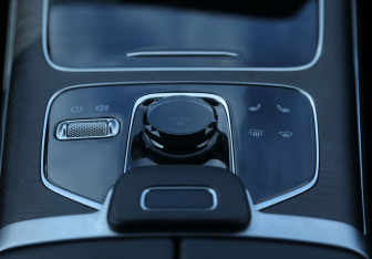 Подержанный автомобиль Jaecoo J8 2024 года (13 фото)