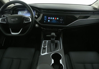 Подержанный автомобиль Omoda S5 2024 года (12 фото)
