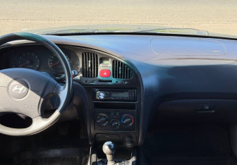 Подержанный автомобиль Hyundai Elantra Sedan 2008 года (11 фото)
