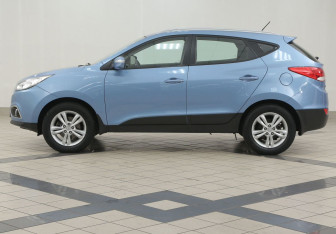 Подержанный автомобиль Hyundai ix35 2012 года (7 фото)