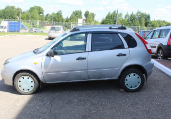 Подержанный автомобиль LADA (ВАЗ) Kalina Hatchback 2011 года (4 фото)