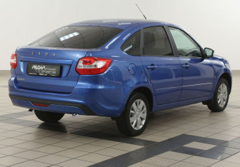 Подержанный автомобиль LADA (ВАЗ) Granta Liftback 2022 года (4 фото)