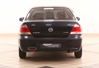 Подержанный автомобиль Nissan Almera Classic 2007 года (3 фото)