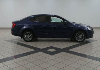 Подержанный автомобиль Skoda Octavia Liftback 2016 года (4 фото)