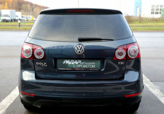 Подержанный автомобиль Volkswagen Golf Plus 2010 года (5 фото)