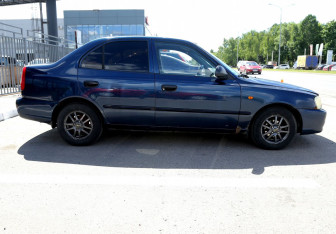 Подержанный автомобиль Hyundai Accent Sedan 2007 года (7 фото)
