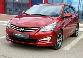 Подержанный автомобиль Hyundai Solaris Hatchback 2015 года (3 фото)