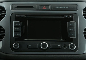 Подержанный автомобиль Volkswagen Tiguan 2012 года (13 фото)