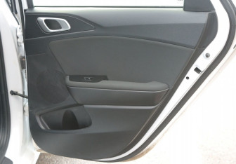 Подержанный автомобиль Kia Ceed Hatchback 2022 года (20 фото)