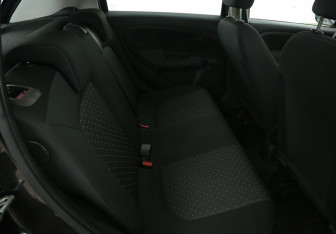 Подержанный автомобиль Fiat Punto Hatchback 2007 года (11 фото)