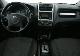 Подержанный автомобиль Kia Sportage 2010 года (12 фото)