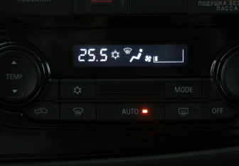 Подержанный автомобиль Mitsubishi Outlander 2017 года (18 фото)