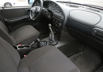 Подержанный автомобиль Chevrolet Niva 2012 года (9 фото)