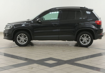 Подержанный автомобиль Volkswagen Tiguan 2012 года (7 фото)
