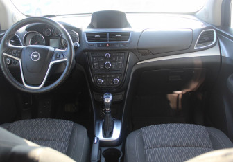 Подержанный автомобиль Opel Mokka 2014 года (13 фото)