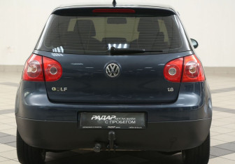Подержанный автомобиль Volkswagen Golf Hatchback 2007 года (3 фото)