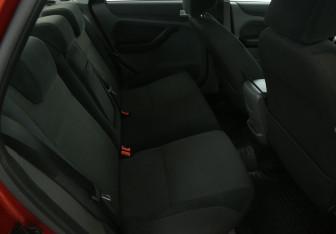 Подержанный автомобиль Ford Focus Sedan 2008 года (11 фото)